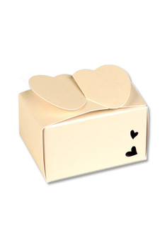 Коробка дримкоут 10/02-13 наб. из 4 квадр. с одним сердечком крем.